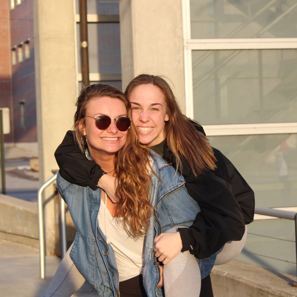 Meet your Posher, Brooke&cassy